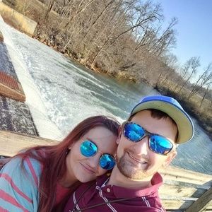 Meet your Posher, Dustin